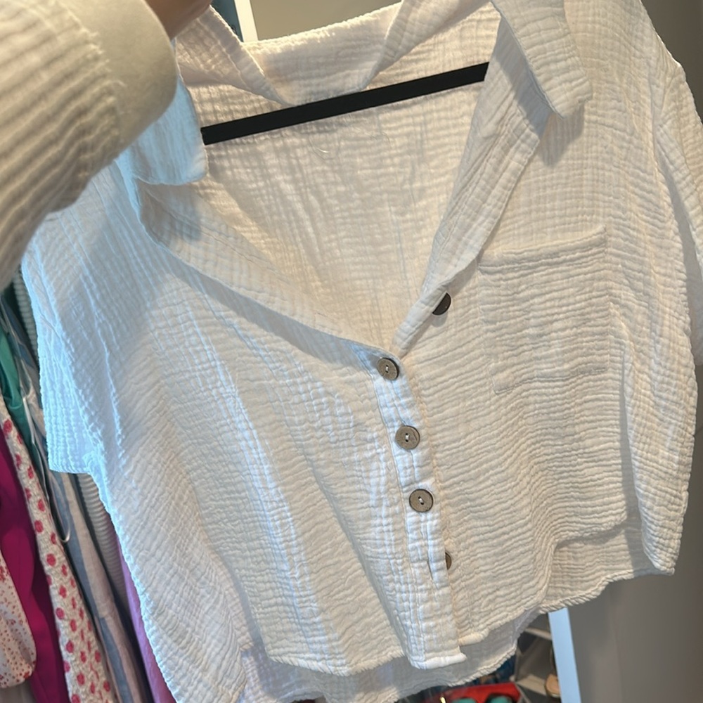 Linen top! - Picture 3 of 3